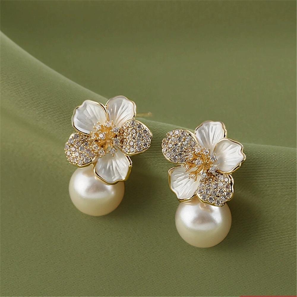 

Female White Enamel Gold Color Flower Stud Earrings Vintage Lovely Bridal Wedding For Women