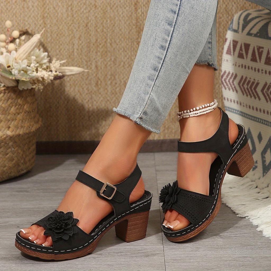 2025 Nové Módní Dámské Sandály s Otevřenou Špičkou s Květinovými Dekoracemi, Vyznačující se Designem Silné Podrážky a Pohodlným Neformálním Nošením