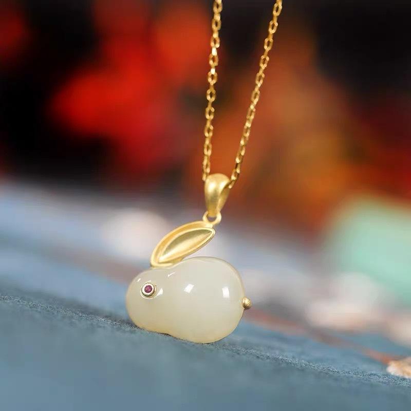 Jade Rabbit Necklace Women's Light Luxury Niche Design High-end Clavicle Chain Imitation Hetian Jade Pendant Chain