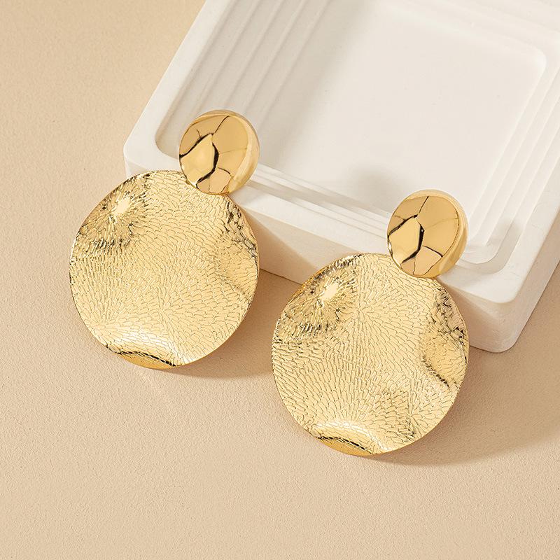 

Retro Irregular Round Earrings: European & American Chic INS Style for Women