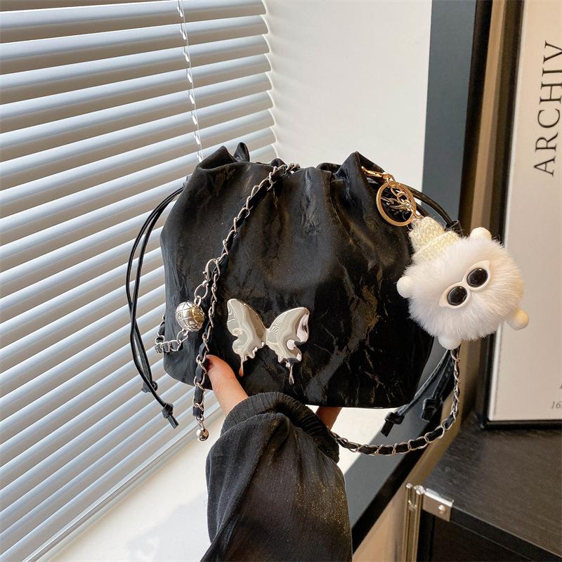 Korean Aesthetic Casual Bucket Bag Chain Summer 2024 New Niche Design Bag Crossbody Pleated Bag Women