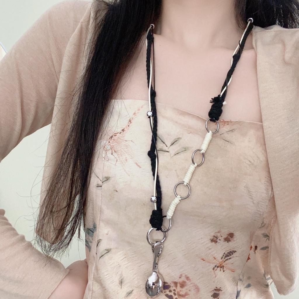 Premium Sweater Chain Titanium Steel Comb Necklace Women'S Silver Small Long Pendant Vintage Niche Design Accessories