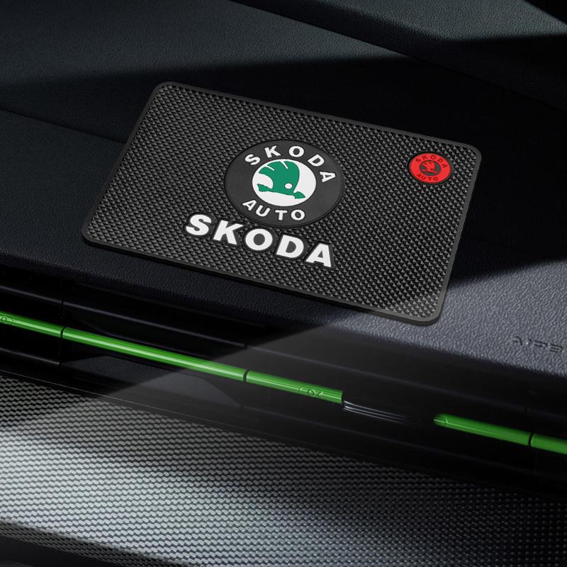 BATV9 1pcs Car Anti Slip Pad Magic Anti Slip Pad Dashboard Black Silicone Valve Core For Skoda KAMIQ KODIAQ SUPERB RAPID FABIA YETI