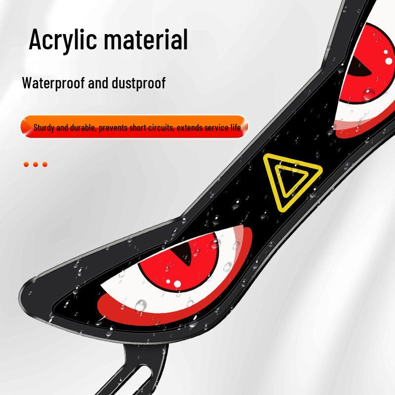 Devil's Eye Universal Motorcycle License Plate Light – Anti-Tailgating Dynamic Expression