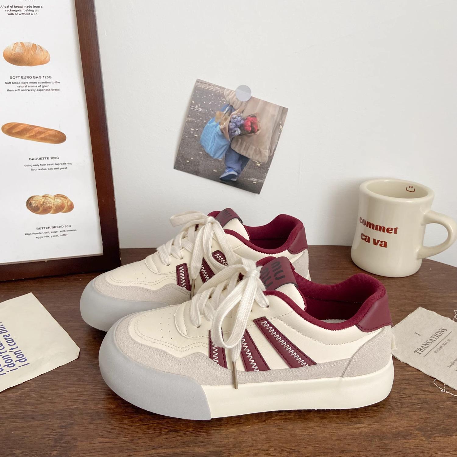 

Women s German-Style Chic White Leather Sneakers - Thick-Sole, Low-Top for Autumn 2025 38 красный