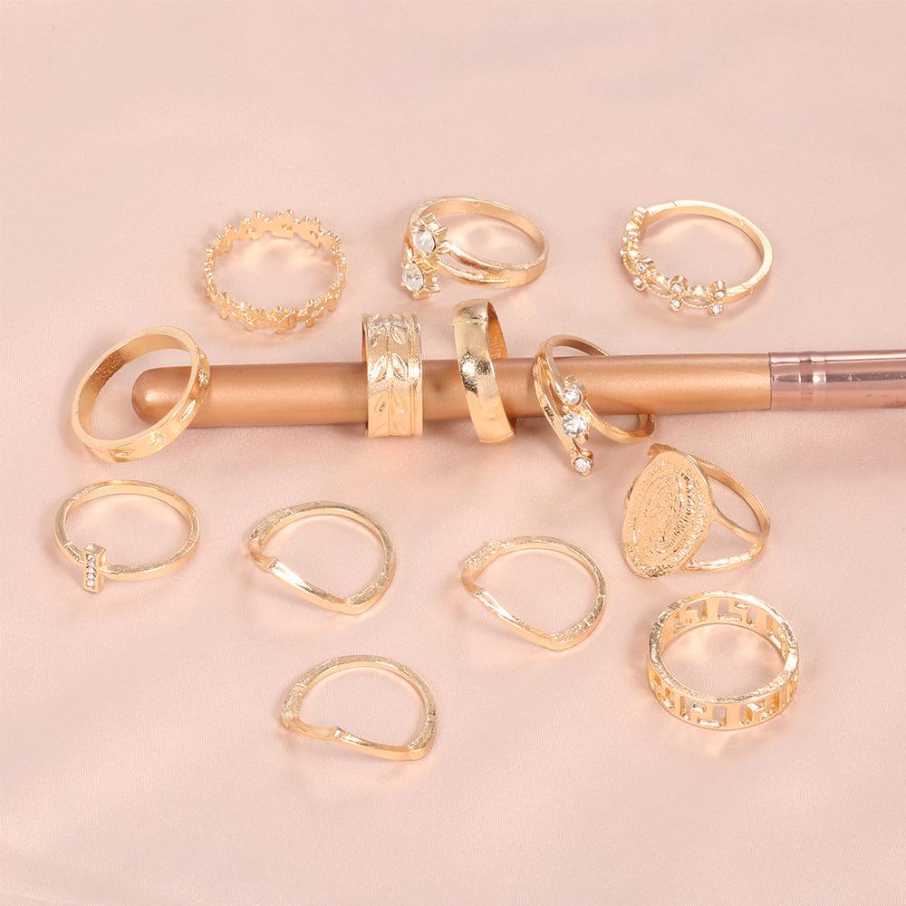 Madonna Summer Hit: 13-Piece English Diamond and Simple Flower Leaf Joint Ring Set