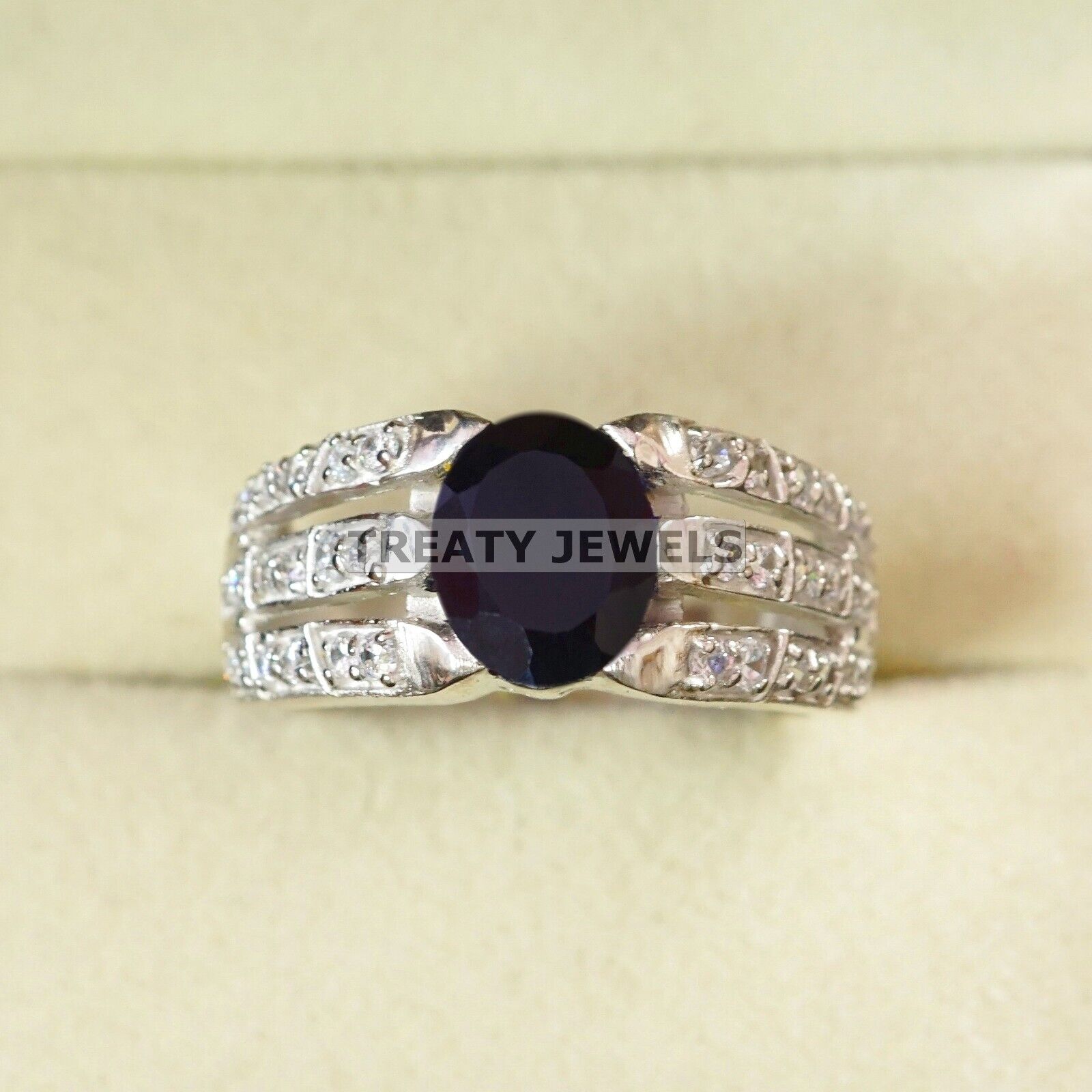 

Black Onyx Oval Cut Gemstone With 925 Sterling Silver Ring For Men s #A811 JL375666852784 4-16 US срібний