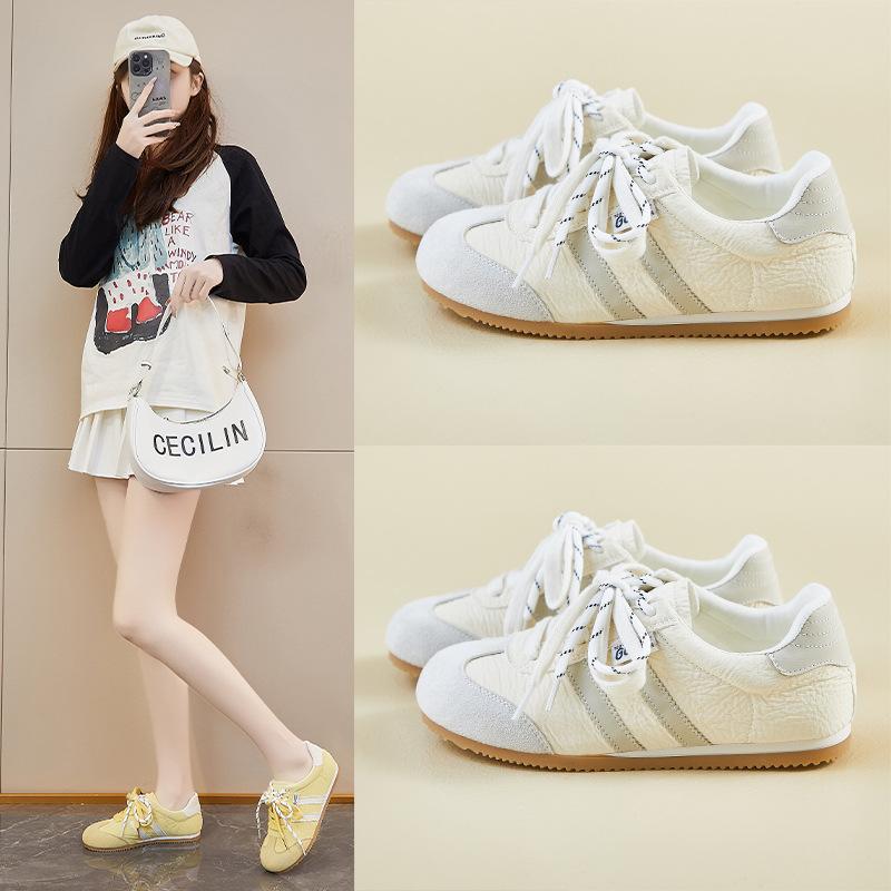 ins Korean version of the new lightweight retro German training little white shoes female spring student flat casual shoes street shot A88