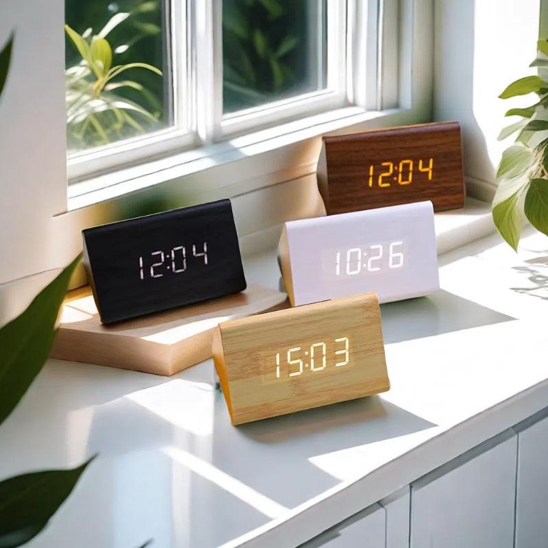 Voice-Activated Wooden Office Silent Multifunctional Digital Clock with Temperature Display and Student Alarm