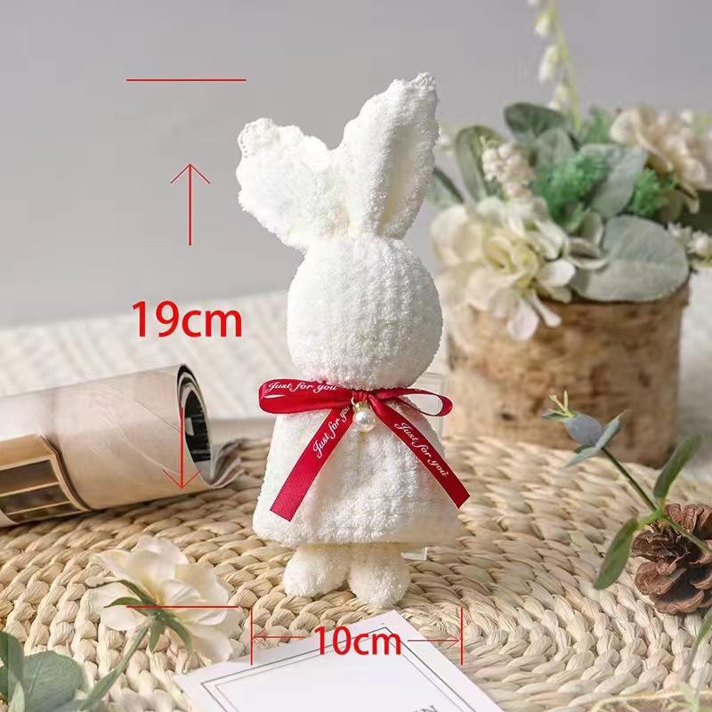 

Coral Fleece Bear Pineapple Towel Souvenir