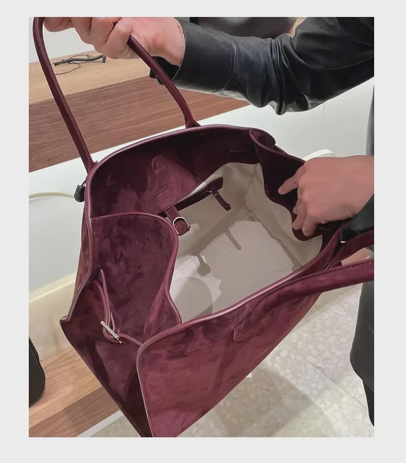 The Row – Margaux 15 – Tragetasche aus Wildleder im Retro-Look