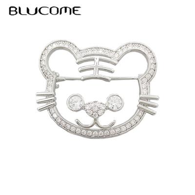 Newest Fashion Small Cat Shape Brooches Crystal Copper Animal Brooch for Women Men Suit Scarf Hijab Pins