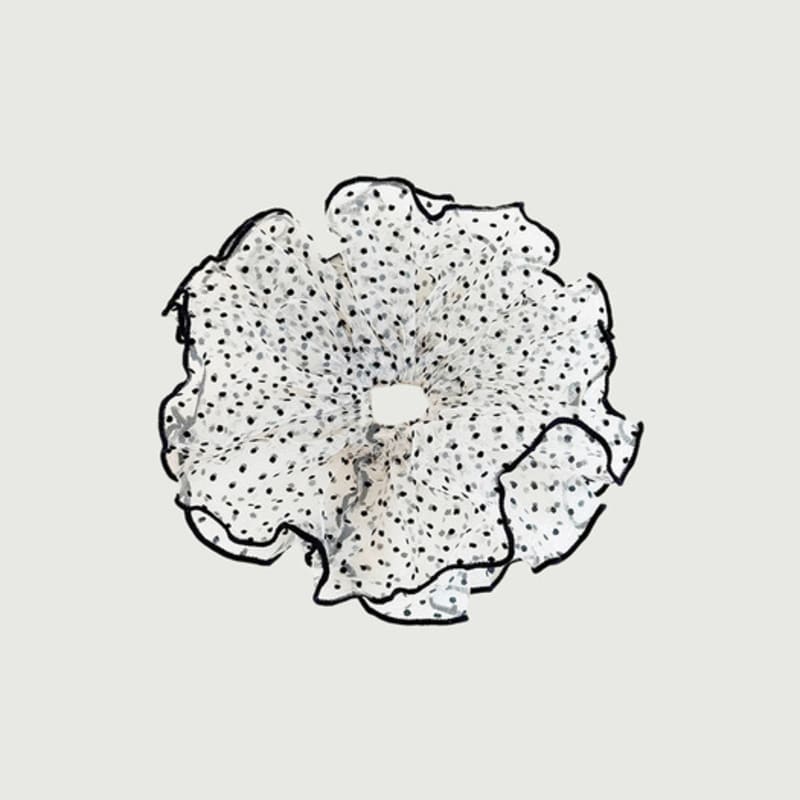 BESTY Camellia Dot Scrunchie