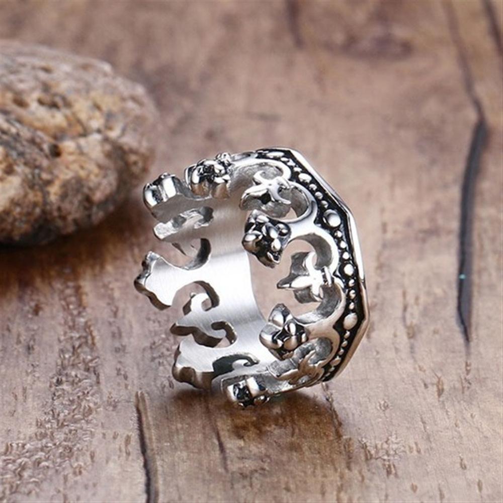 Fashionable Queen's Ring Crown Shape Ring