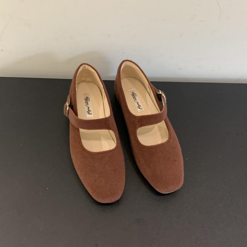 

French retro red Mary Jane shoes women s 2025 new autumn temperament square head ballet flat bottom shallow mouth single shoes 40