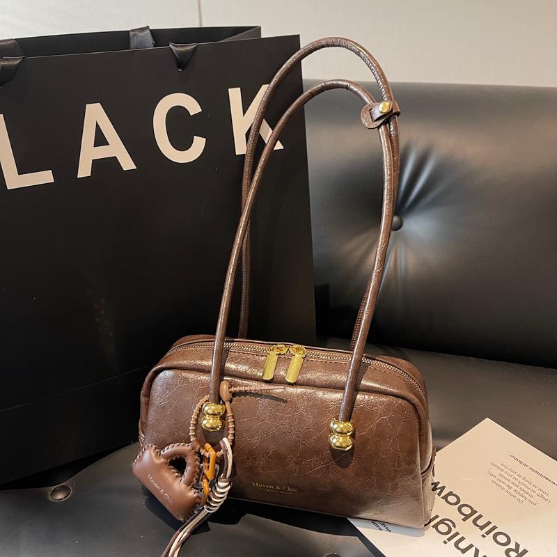 New Fashion Ladies Shoulder Bag with Long Strap Pillow Design Commuter Bag Women's Stylish Handbag for Daily Use