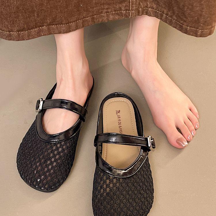 Hollow woven bag head half slippers women's summer wear 2025 new flat-bottomed breathable one-pedal hole shoes sandals