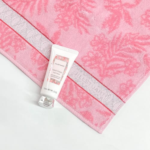 Jill stuart hand cream set  box included  11302302 handkerchief womens gift set