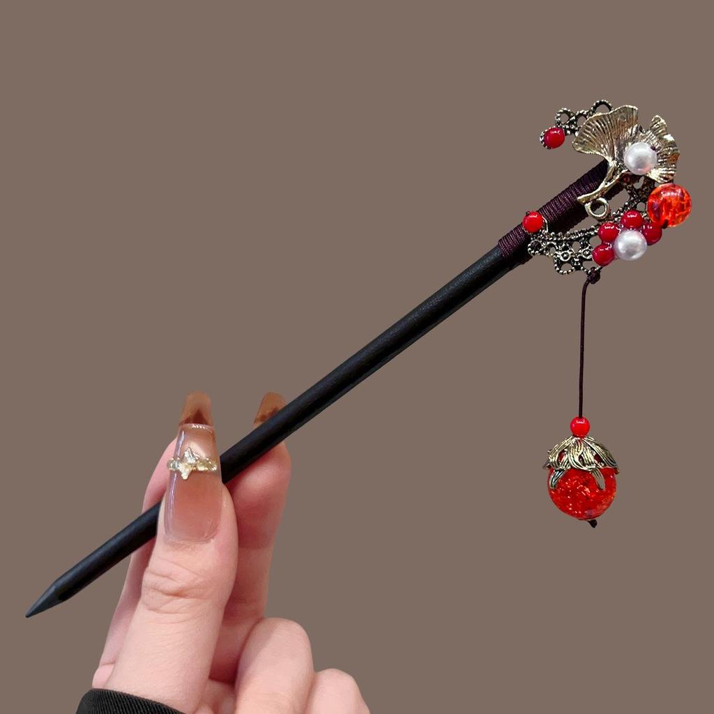 Elegant Red Rose Tassel Hairpin - U-shaped Hair Accessory for Women, Perfect for Updos and Traditional Attire.