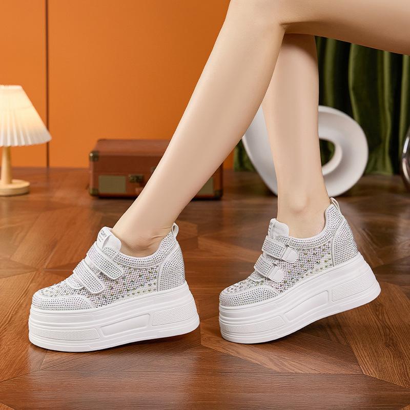 White shoes women's 2025 summer new versatile breathable hollow mesh casual shoes thick soled sponge cake women's shoes