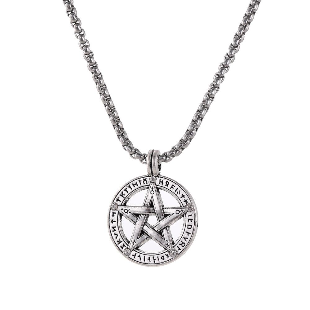 Fashion new products are on the shelves, featuring round hollow five-pointed star pattern universal necklace for men and women