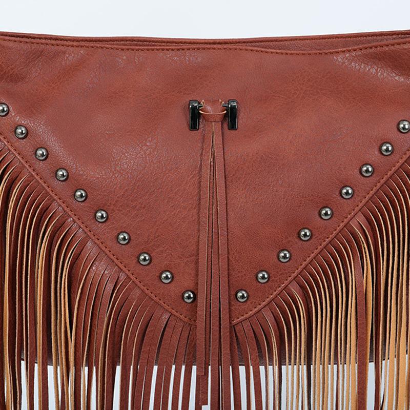 Nituri de designer din piele PU Geantă din piele moale pentru femei Tide ocazional cu nituri geantă cu ciucuri Geantă diagonală umăr Geantă femei geantă mare de vară