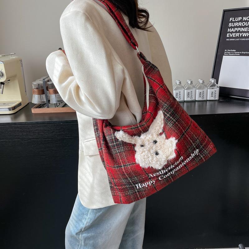 Ins Wind Cute Puppy Messenger Bag Women's Versatile Large-capacity Red Bucket Bag Portable Plush Cylinder Bag