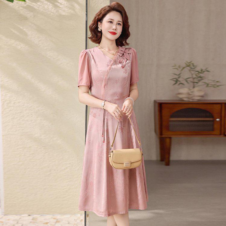 

Elegant Chinese-Inspired Summer Dress for Women: Short Sleeve, Fashionable, Ideal for Middle-Aged Mothers 2XL (suggested for 105-120 jin) рожевий