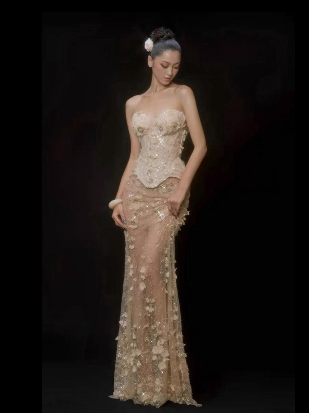 European and American light luxury three-dimensional flower sequined waist dress tube top short bra + fishtail trailing long dress dress XS телесный