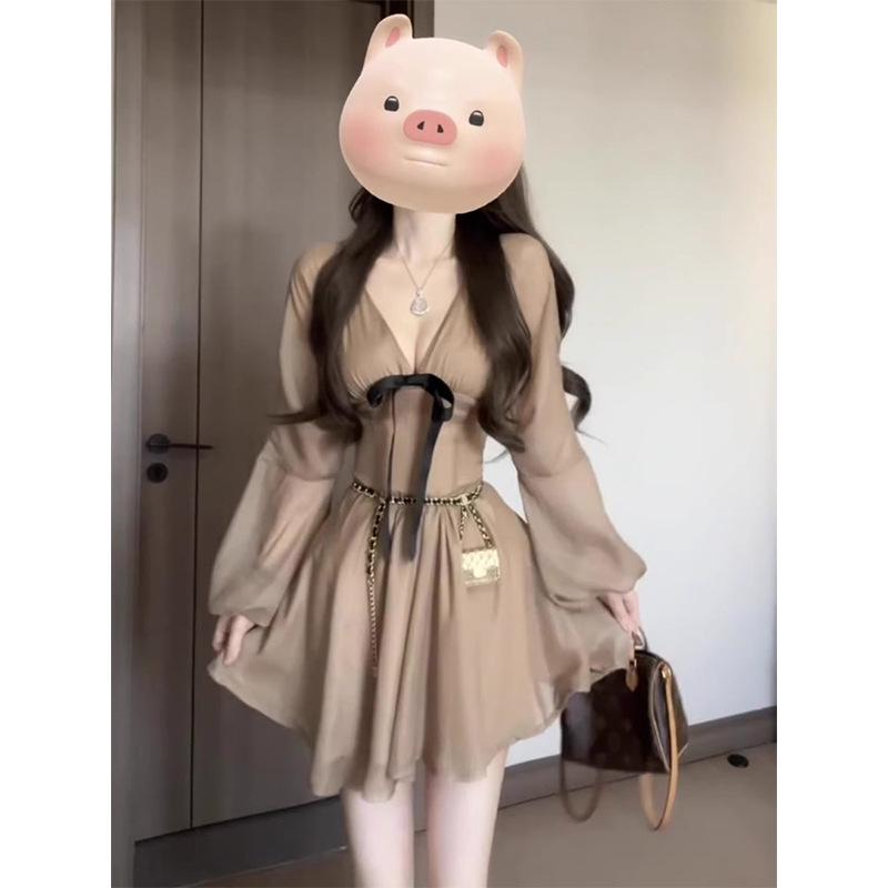 

Элегантное французское платье с V-образным вырезом и приталенным силуэтом для женщин, летний стиль, уникальная юбка А-силуэта Extra Large коричневый