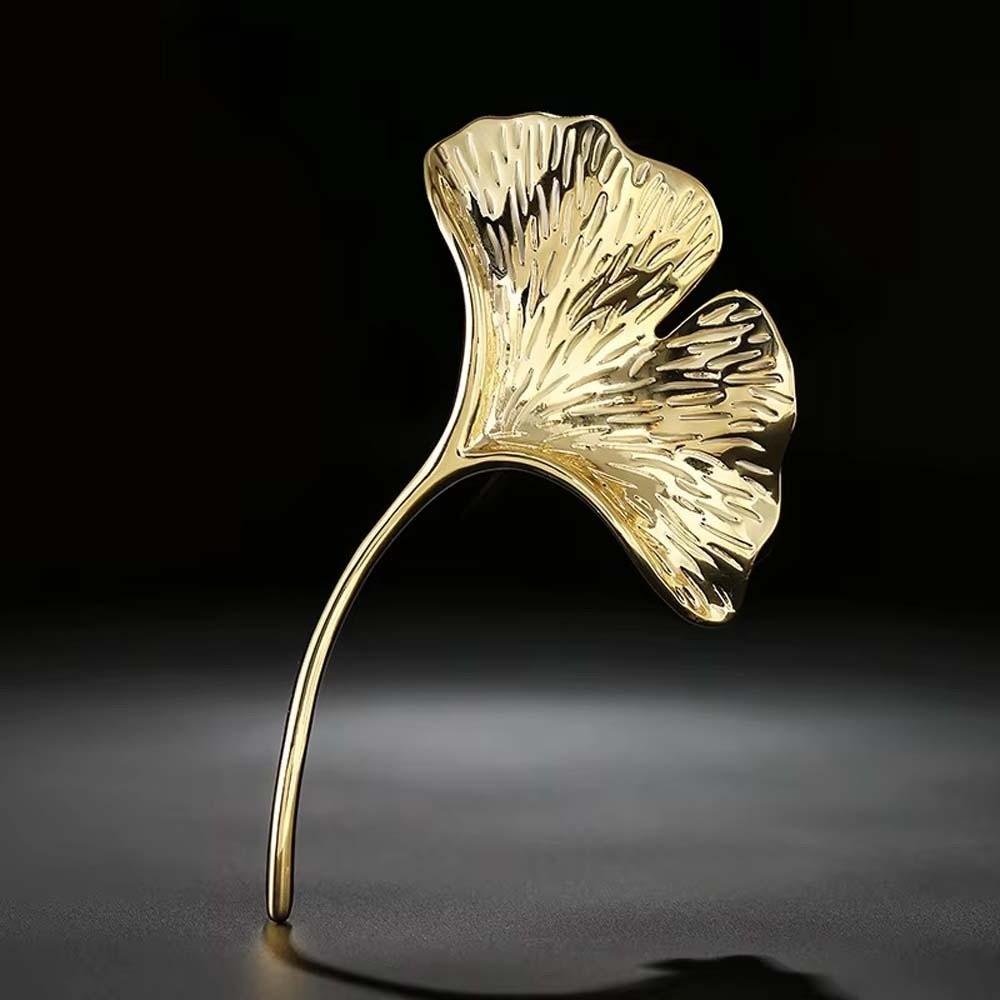 French Style Ginkgo Leaf Brooch Vintage Metal Glossy Corsage Ornament Long Leaf Pin  Banquet