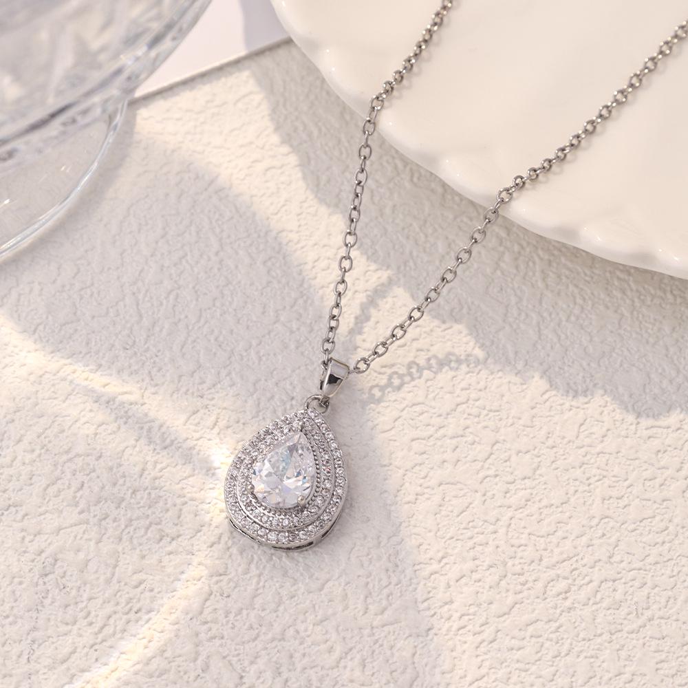 Women's Luxury Titanium Steel Pendant Clavicle & Long Sweater Necklace - Niche Design