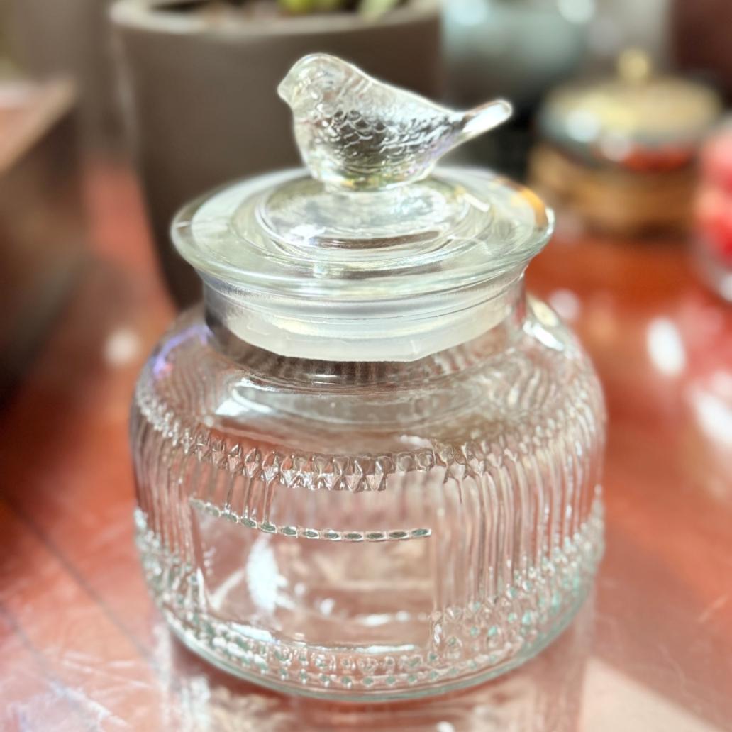 Vintage Carved Begonia Pattern Glass Sealed Jar Storage Jar Kitchen Household Dried Fruit Candy Snacks Tea Storage Storage Jars