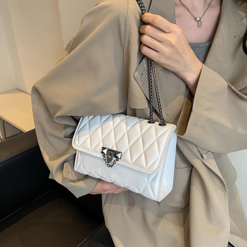 2024 Women's Retro Diamond Lattice Chain Crossbody Bag - Fashionable Small Square Shoulder Bag