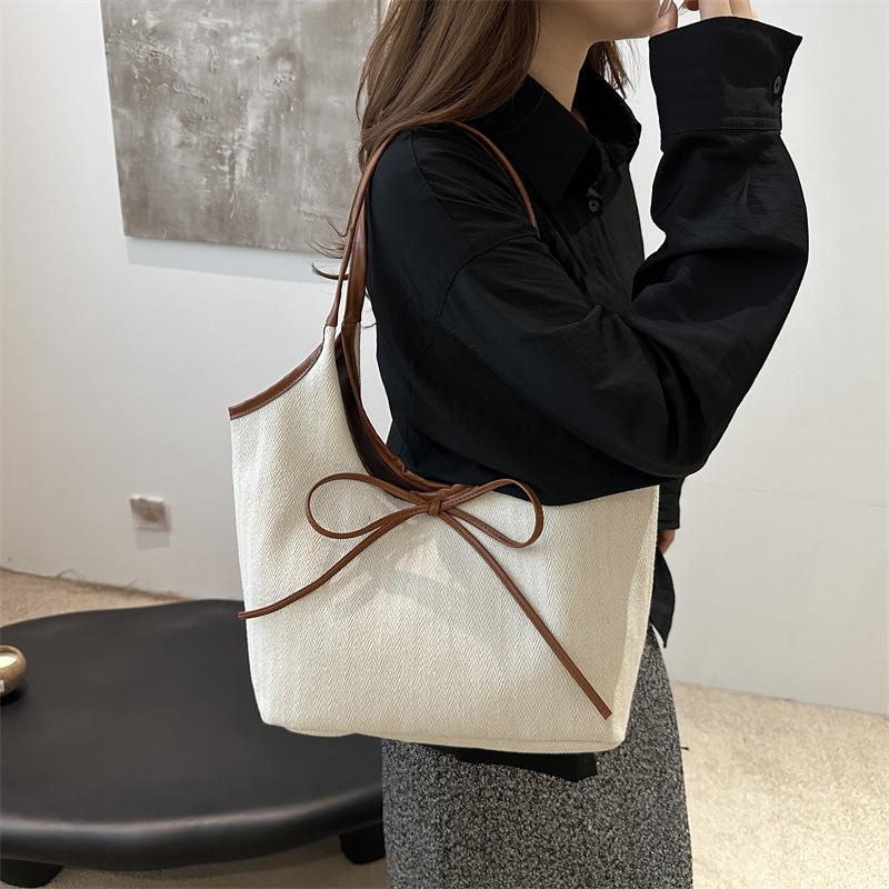 Hand-carrying Large Capacity Tote Bag for Women's Autumn New Style Ins Simple Casual Underarm Bag Casual Fashionable Women's Bag