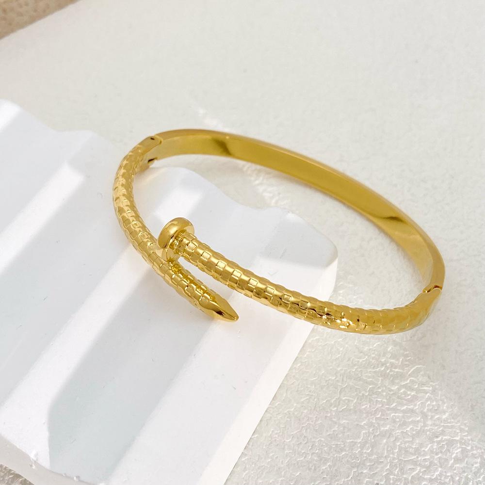 Minimalist Titanium Steel Nail Bracelet - Versatile Women's Retro Design