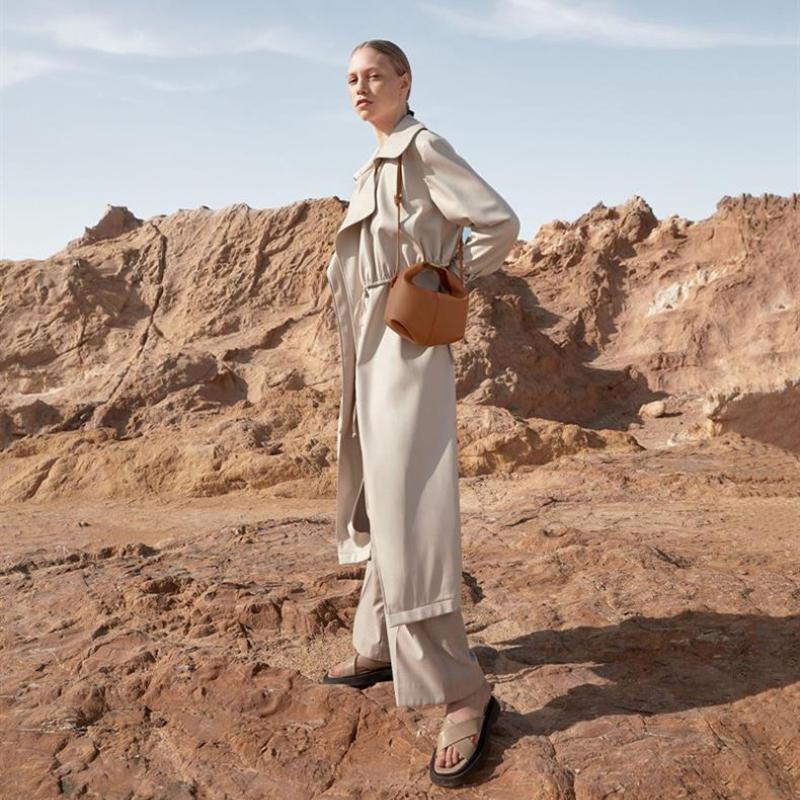 Europeisk amerikansk retro håndveske for kvinner 2024 vår og sommer New Lady Bøtteveske Høykvalitets PU tøyveske Kan håndholdt crossbody og enkelt skulder