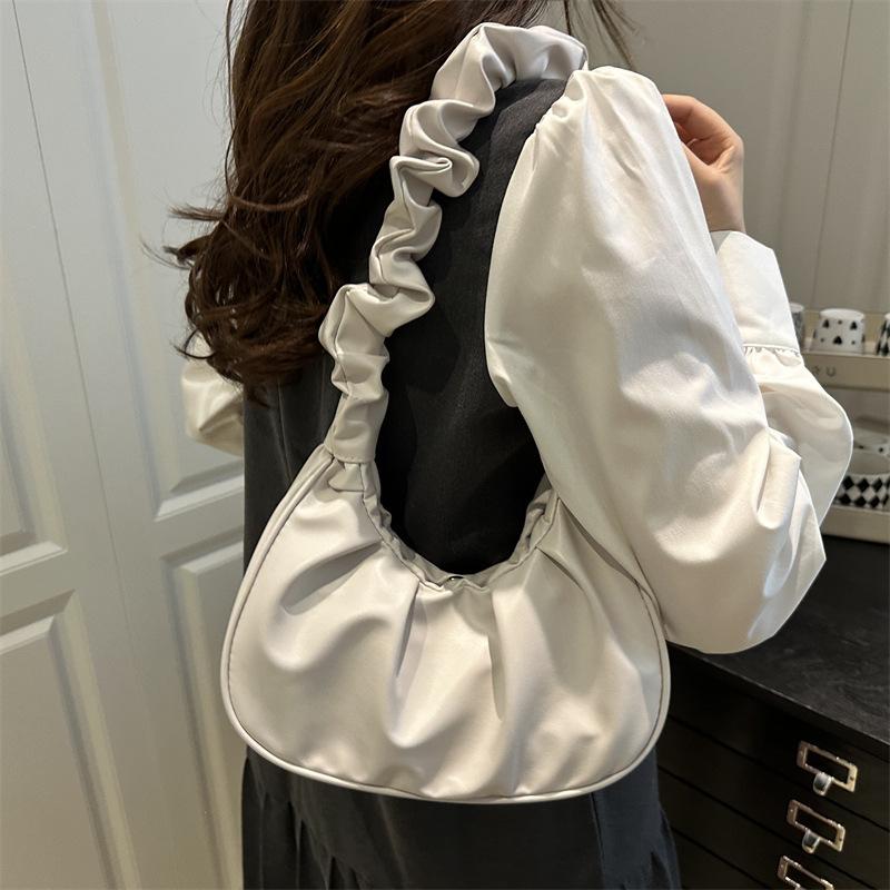 Folded Bag Women's 2025 Spring and Summer New Small Fresh Fashion Handbag Niche Large-capacity Shoulder Bag Cloud Bag