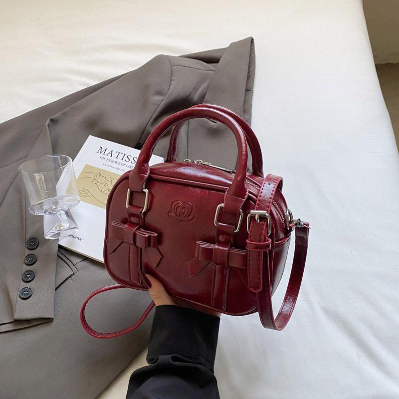 High-end nischväska dam vår och sommar mångsidig ny mode axelväska bärbar kuddväska