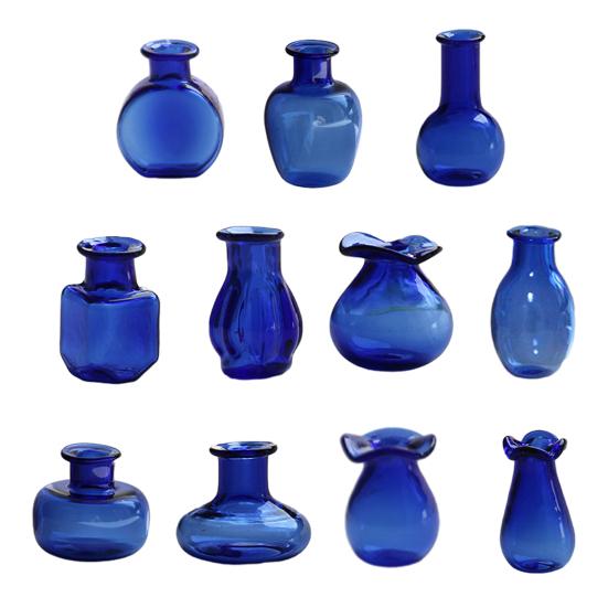 Miniature Vase, Tiny Blue Glass Vase, Small Flower Holder, Cute Mini Vase for Miniature Houses DIY Refrigerator Magnets (Magnets Not Included)