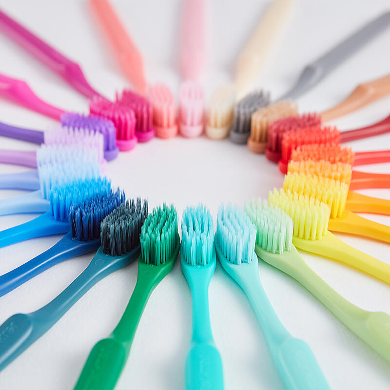 

[Soft Quad-Fine Bristles] Quad-Core Toothbrush, 24-Pack Signature (color mo)