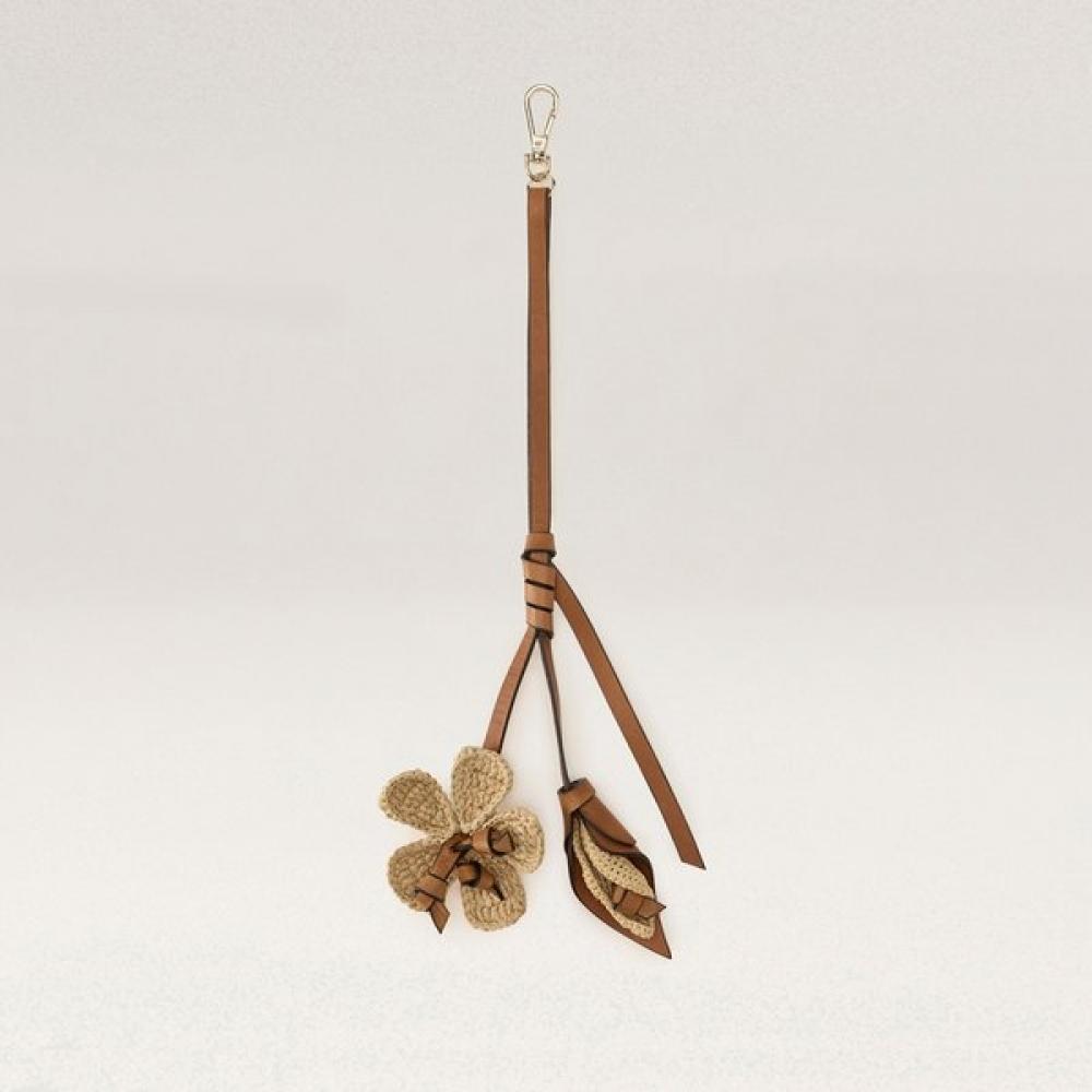 Helen Kaminski Blossom Raffia Bag Charm Hxsaac01650 charcoal/OS