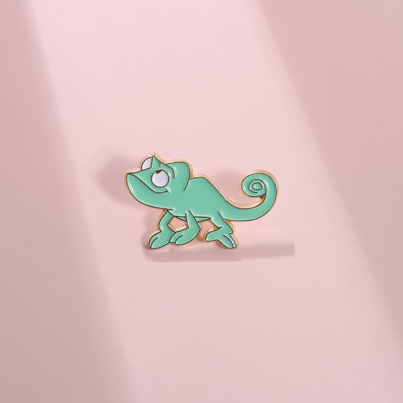 Green Lizard Playful Brooch Unique Alloy Design Ideal For Personalization Style And