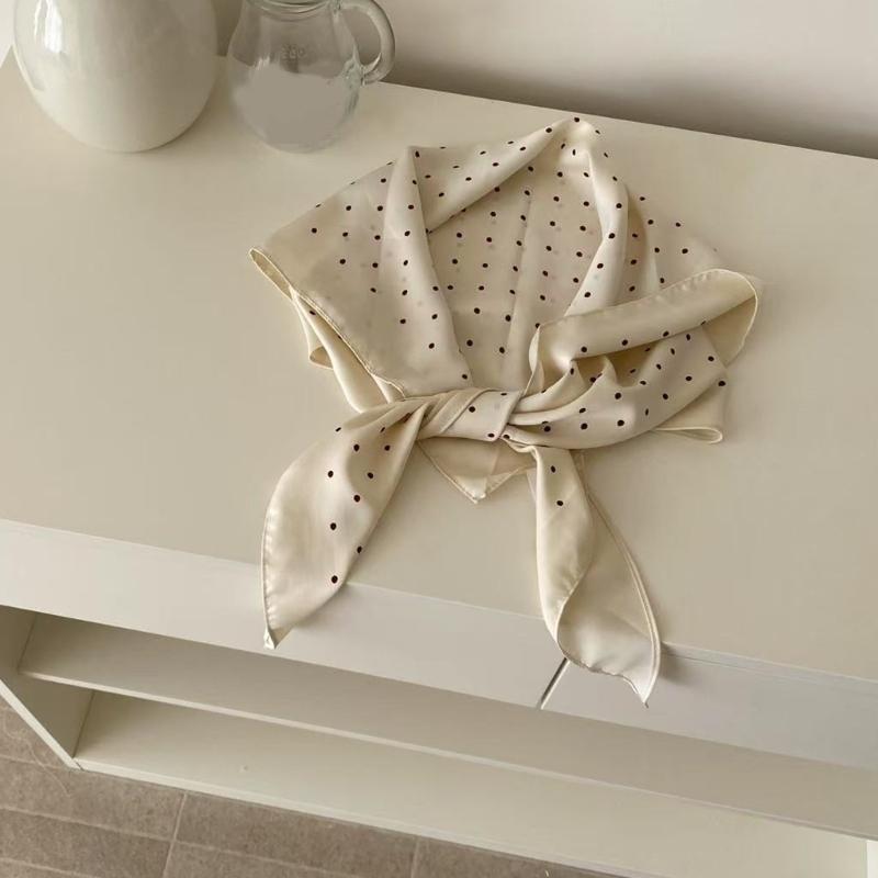 Women Dotted Scarf Casual Wear Party Neckwear French Styles Bandana Scarf Fashion Hairwrap for Dinner Party and Travel