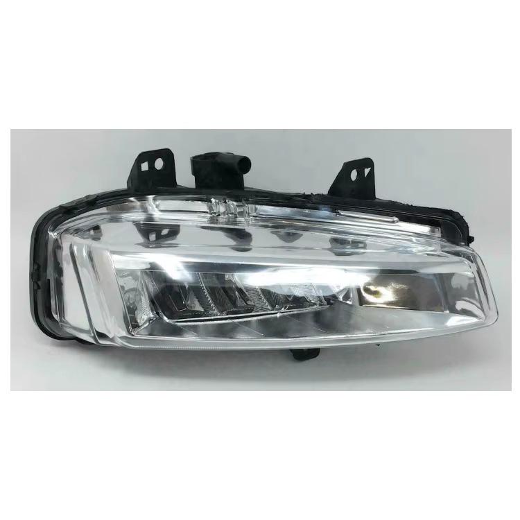 LR077887 and LR077888: Front Fog Lights for 2016 Land Rover Discovery Sport.