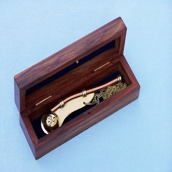 Forte fischio del nostromo in ottone, tubo in rame per nostromo con scatola in legno massello per articolo regalo nautico da collezione