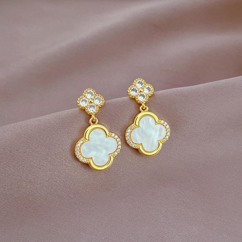 Micro Inlaid Lucky Grass Necklace Earrings Set Light Luxury Personality Temperament Banquet Earrings Item Combination