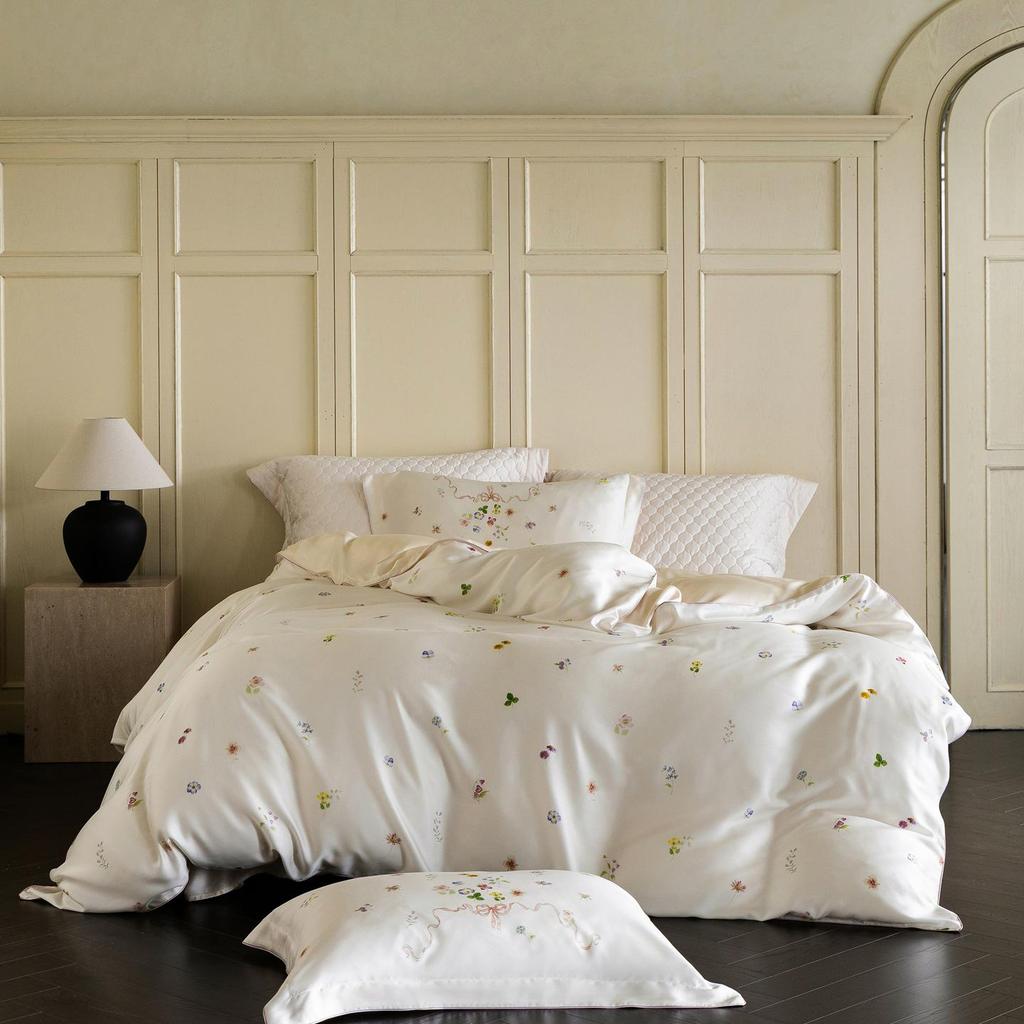 Luxury Lan Jing Tencel Cooling Four-Piece Summer Bedding Set: Silky, Machine Washable Bed Sheet & Duvet Cover for Naked Sleep.