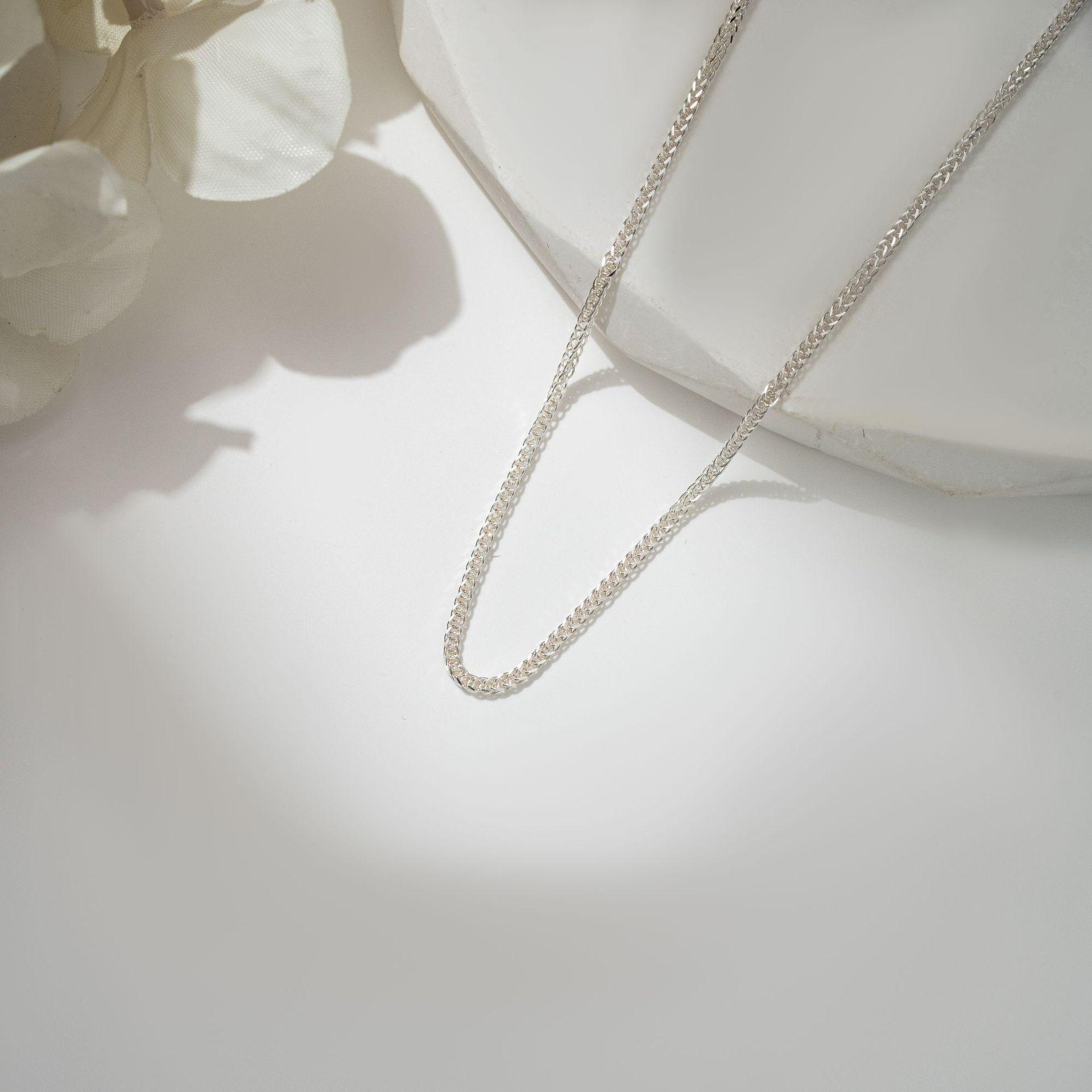 Ожерелье Шопен - Стерлинговое серебро 999 пробы, Изящная резьба, Простая застежка M, Элегантная matching цепочка, Чистое серебро, Минималистичный дизайн. серебряный