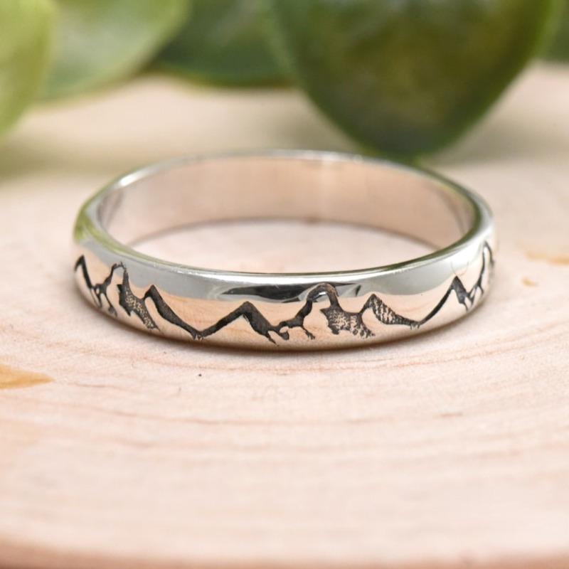 Yun Miao Damen Vielseitiger Berg- und Flussgipfel Stil Ring